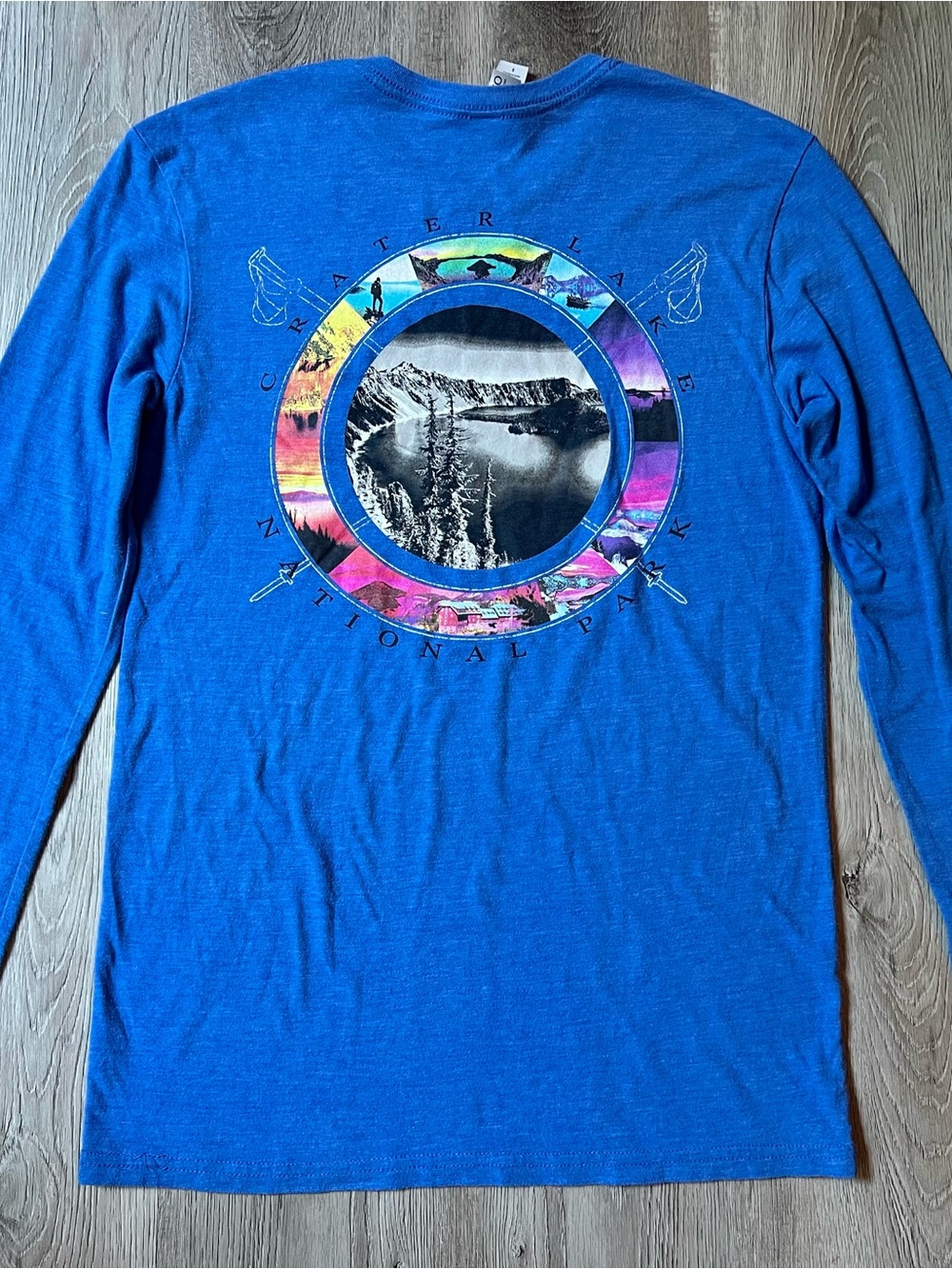 Creater Lake National Park Graphic Long Sleeve Shirt Size S - Azure Heather Blue